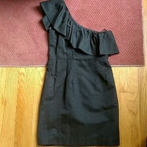 One shoulder black dress